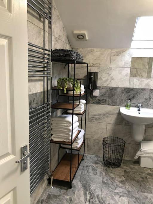 Ten Streets Bed & Breakfast Liverpool Esterno foto