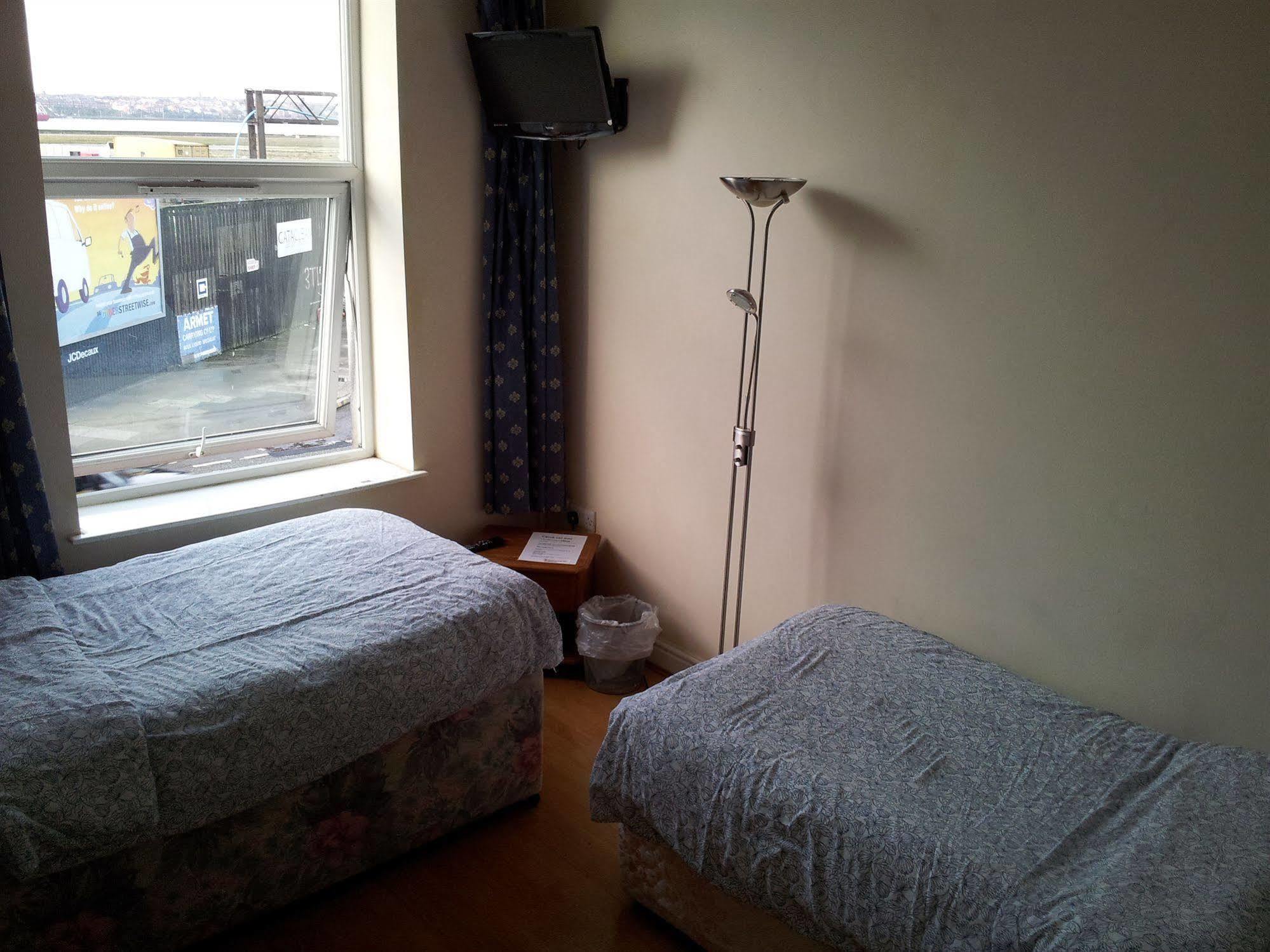 Ten Streets Bed & Breakfast Liverpool Esterno foto