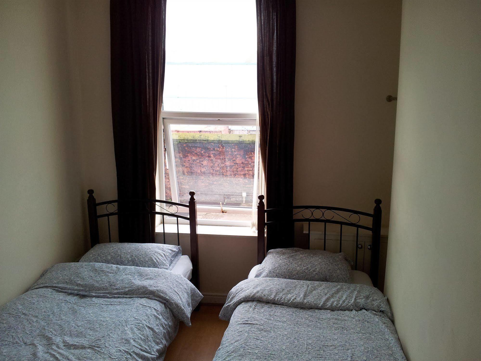 Ten Streets Bed & Breakfast Liverpool Esterno foto